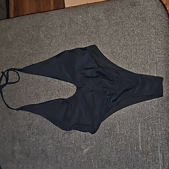 Womens Swim Suits Size S - Picture 1 of 2